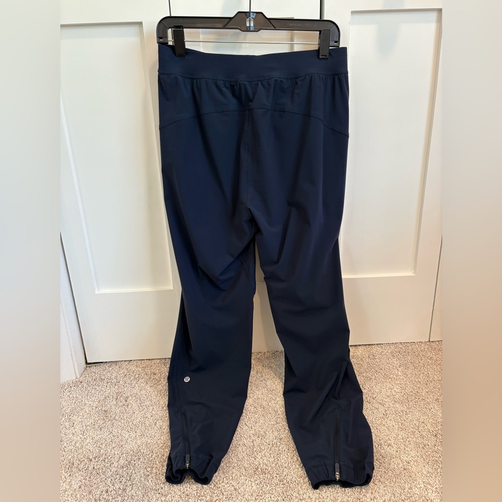 Lululemon Adapted State High-Rise Jogger
Full Length